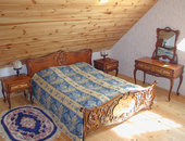 1305900844.jpg
